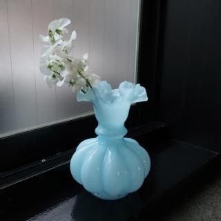 Vintage Fenton Blue Overlay Melon Ruffled  flower vase (B176)
