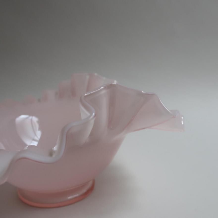 Vintage Fenton Rose Overlay Ruffled Crinped Glass Bowl(B185