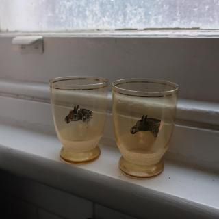Vintage Amber Horse Mini Glass (B190)