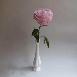Vintage Fenton Milk Glass Hobnail Swung Bud flower vase (B196)