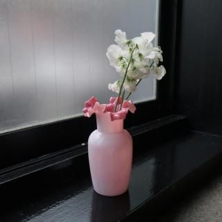 Antique Victorian Bristol Glass Ruffled Flower Vase (B205)
