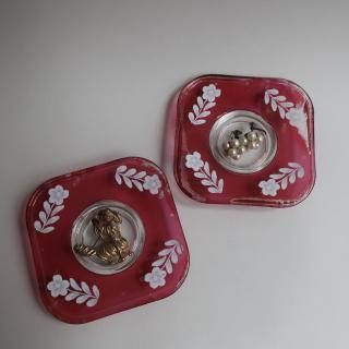 Vintage Cranberry Pink White Flower Paint Small Plate (B221)