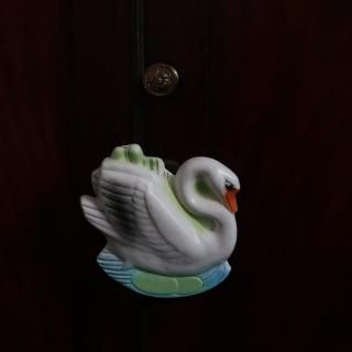 Vintage 1960 Plaster Swan Wall Deco(B238)