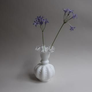 Vintage Fenton Silver Crest Ruffled Beads Melon Flower Vase (B239)