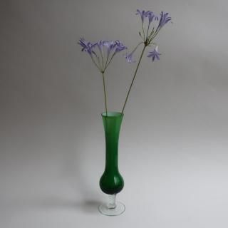 Vintage Green Glass Flower Vase (B244)