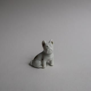 Vintage Ceramic Dog Mini Figurine Object (B258)