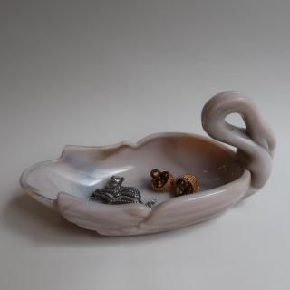 Vintage L.E. Smith Marble Glass Swan Tray (B279)