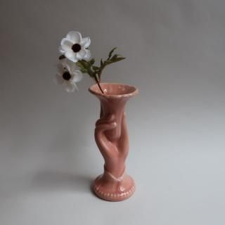 Vintage 1940s Shawnee Pottery Hand Motif Flower Vase (B330)