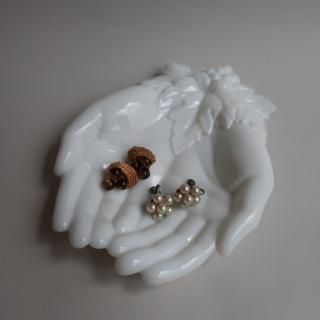 Vintage Westmoreland Milk Glass Hand Motif Soap Dish Trinket Jewelry Holder(B338)