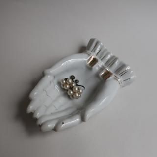 Vintage Made in Japan 1950's Porcelain Hand Motif Ashtray Trinket Jewelry Holder(B356)