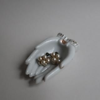 Vintage Made in Japan 1950's Porcelain Hand Motif Ashtray Trinket Jewelry Holder/Small(B357)