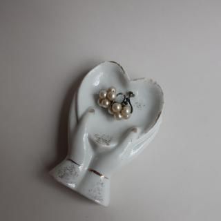 Vintage Made in Japan 1950's Porcelain Hand Motif Trinket Jewelry Holder(B358)