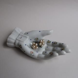 Vintage Made in Japan 1950's Porcelain Hand Motif Floral Trinket Jewelry Holder(B362)