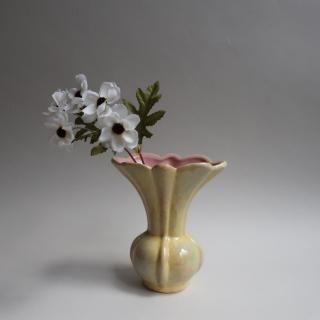 Vintage 1940's Ceramic Yellow Flower Vase(B381)