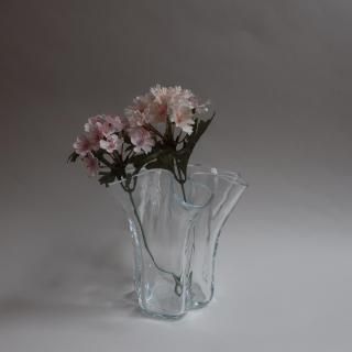 Vintage 1960s Eva Muurla Finland
Ruffled Clear Scandinavian Art Glass Vase (B382)