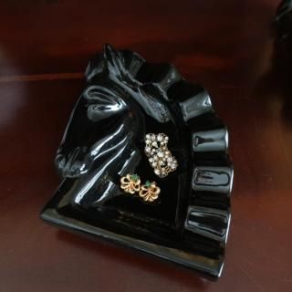Vintage 1950s Black Horse Large size Ceramic Ashtray(B399)
