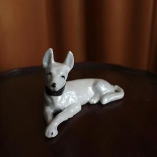 Vintage made in JAPAN Ceramic Dog Figurine Object (B416)