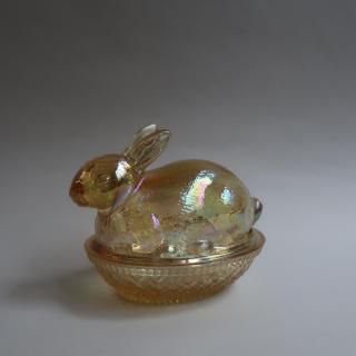 Vintage Bunny Glass Accessory Case (B421)