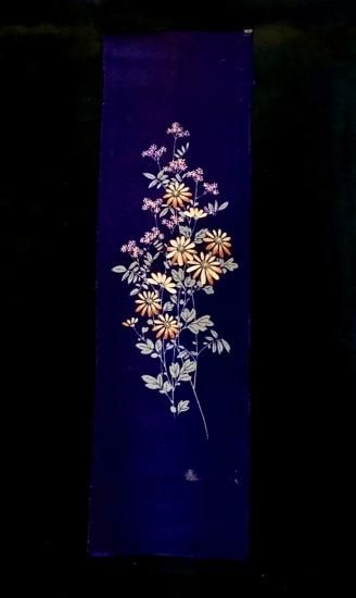 紫色 縮緬地 藤袴に小菊 刺繍半襟」 - 正尚堂