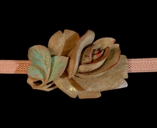 アンティーク 帯留め 宇堅陶窯 彩釉小品 薔薇