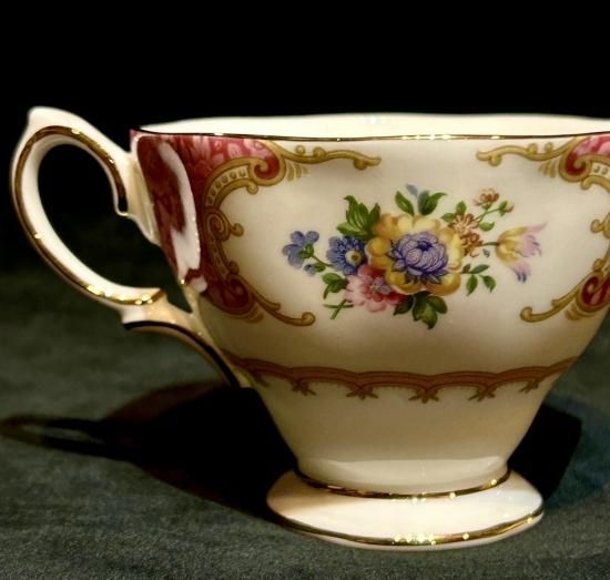 ロイヤルアルバート( Royal Albert ) レディー カーライル ロイヤルアルバート( Royal Albert ) レディー カーライル