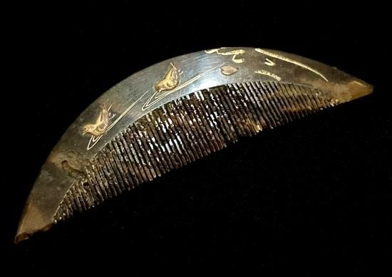 本鼈甲金工梨地螺鈿コスモス図櫛 都鳥に花びら図 アンティーク