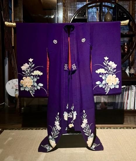 江戸紫色 雉に牡丹・桔梗・菊文様 アンティーク 縮緬地 一ツ身