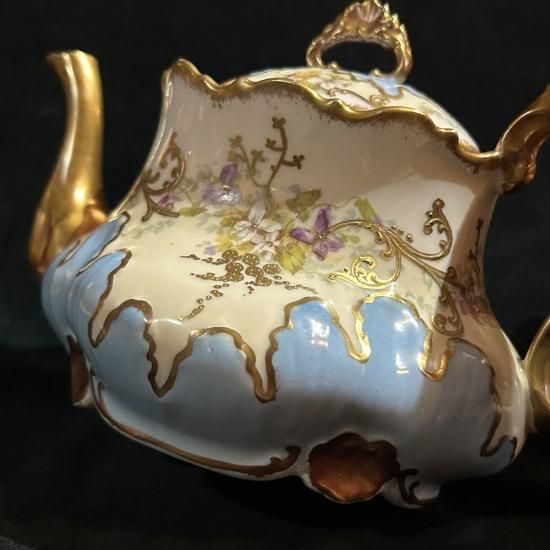 フランス リモージュ アンティーク ティーポット 菫図 金彩金盛」 - 正尚堂