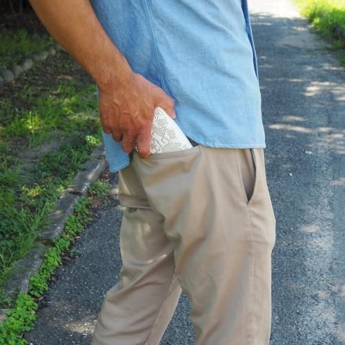 文庫革「日本の昆虫シリーズ」二つ折り財布（ミヤマアカネ