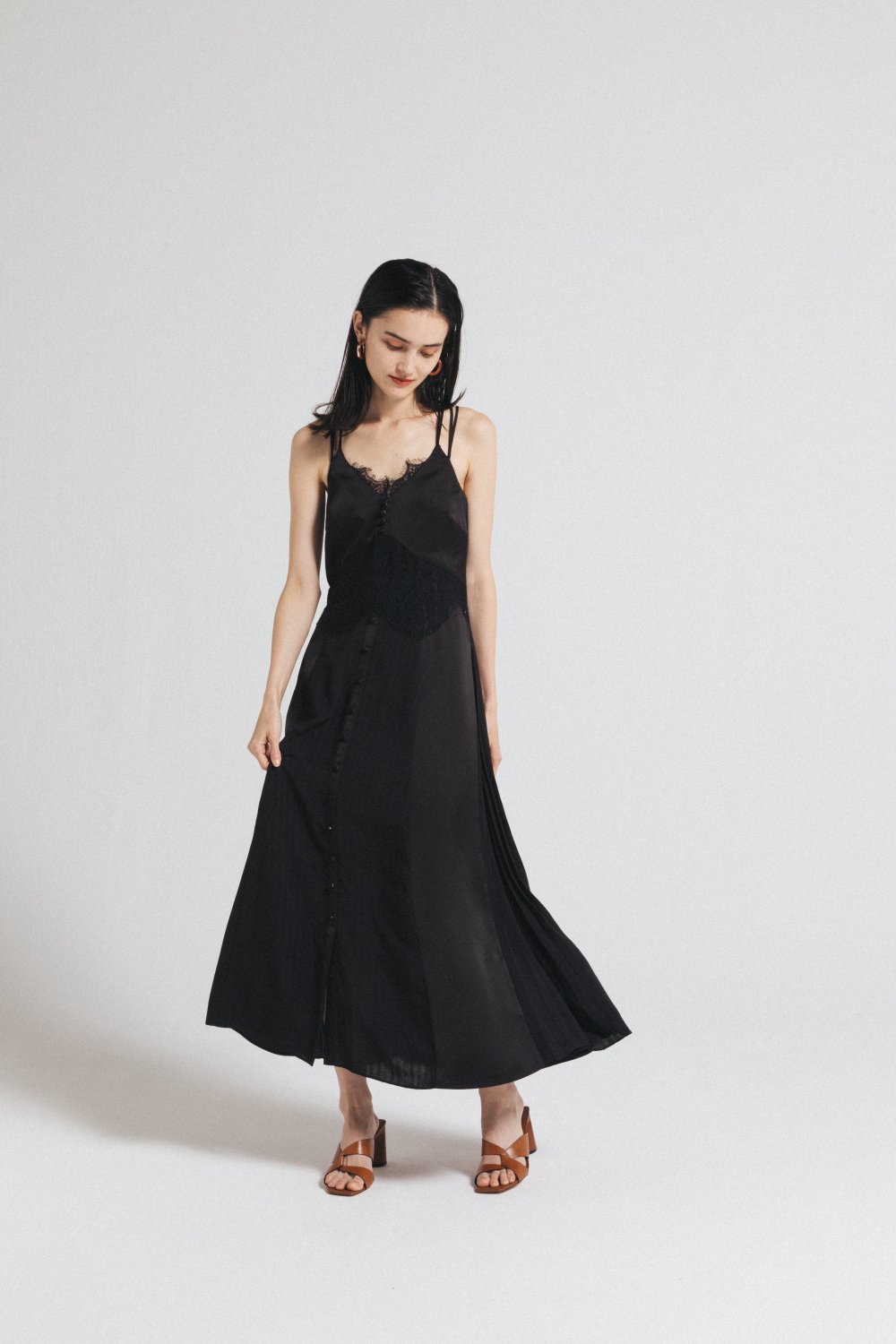Back Design Camisole Dress（Black）