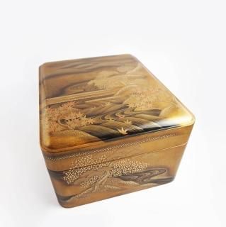 輪島塗 桜山水蒔絵 文庫 - 【漆器の通販】漆器の能作|1780年 輪島塗 桜山水蒔絵 文庫 - 【漆器の通販】漆器の能作|1780年
