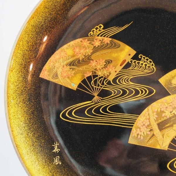 輪島塗 扇面蒔絵 飾皿 - 【漆器の通販】漆器の能作|1780年創業 輪島塗 扇面蒔絵 飾皿 - 【漆器の通販】漆器の能作|1780年創業