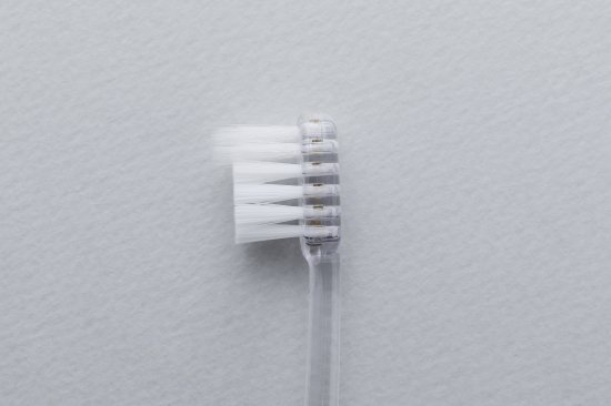 ホワイトエッセンスプラチナ[歯ブラシ] - 歯科専売品が購入できる 