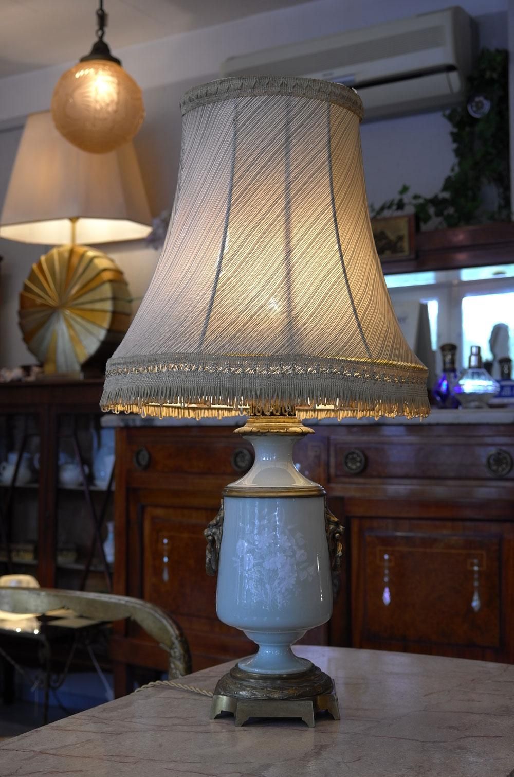 アンティークテーブルランプ　アールヌーボー風花形ランプ テーブルランプ デスクライト デスクランプ アールヌーボー