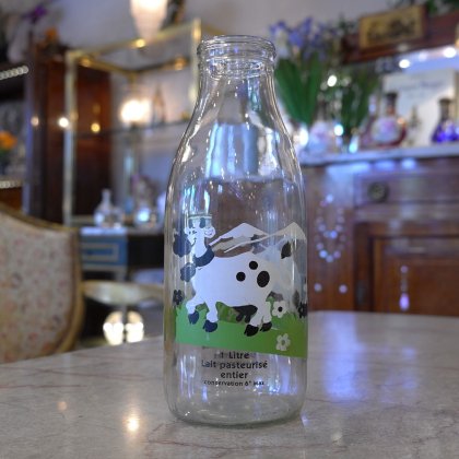 【フランスヴィンテージ雑貨】リサイクル牛乳瓶 ミルクボトル フラワーベース 花瓶 ガラス瓶 乳牛うし 動物 アルプス山脈 1960年 インテリア パリ