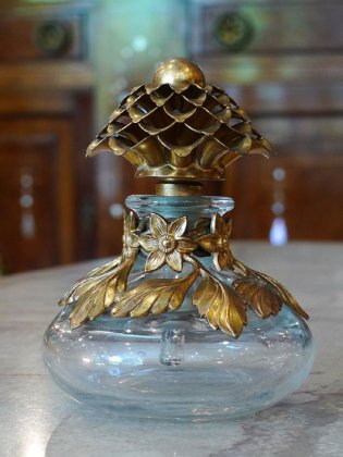 【フランスアールヌーボー置物】香水入れ真鍮飾りクリスタル
