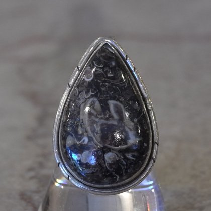【フランスヴィンテージアクセサリーレディース】指輪 リング しずく型 天然石 銀  一点もの