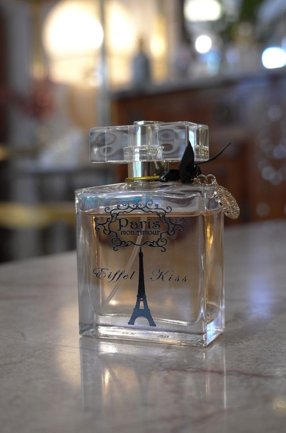 フランスヴィンテージ雑貨】Eiffel Kiss廃盤 オードトワレ香水 フランスヴィンテージ雑貨】Eiffel Kiss廃盤 オードトワレ香水