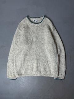 made in CANADA middle gauge plain sweater size L