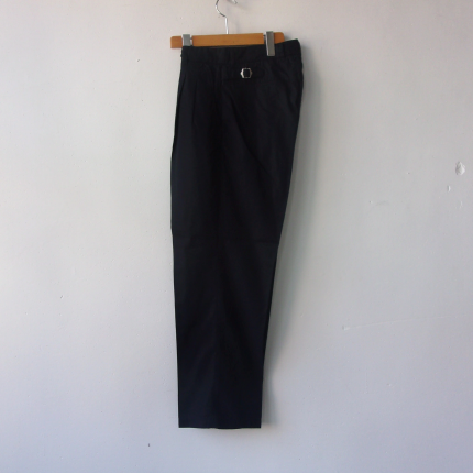 FARAH / One Tuck Side Adjustable Pants (Wool Flannel-Navy