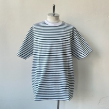 <img class='new_mark_img1' src='https://img.shop-pro.jp/img/new/icons1.gif' style='border:none;display:inline;margin:0px;padding:0px;width:auto;' />FARAH / Striped T-shirt
