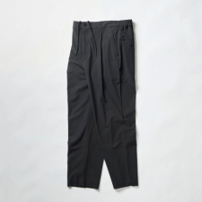 <img class='new_mark_img1' src='https://img.shop-pro.jp/img/new/icons1.gif' style='border:none;display:inline;margin:0px;padding:0px;width:auto;' />A Vontade / 1 Tuck Easy Trousers