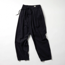 <img class='new_mark_img1' src='https://img.shop-pro.jp/img/new/icons1.gif' style='border:none;display:inline;margin:0px;padding:0px;width:auto;' />GOLD /  VAT DYE CHAMBRAY EASY