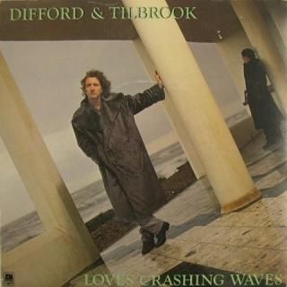 LOVERS CRASHING WAVES