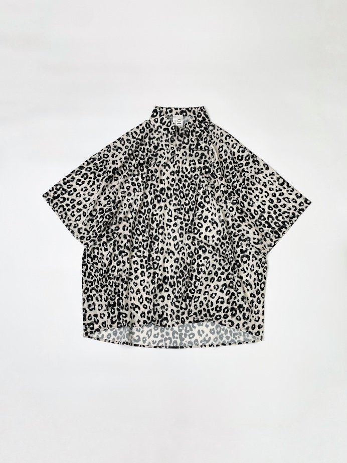 【新春セール50%OFF!!】OUTRO-feer de seal- Half Sleeve OverSize Shirts WhiteLeopard