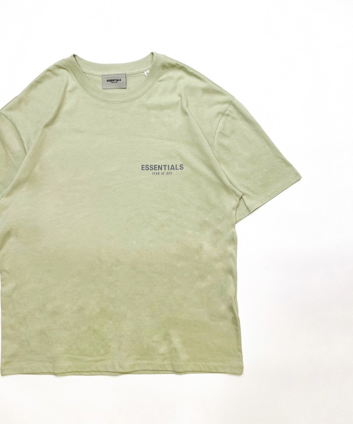 FOG ESSENTIALS リフレクターロゴ半袖Tシャツ - Fear of God Essentials Core Collection  T-shirt CONCRETE