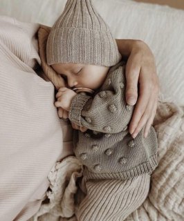 <img class='new_mark_img1' src='https://img.shop-pro.jp/img/new/icons14.gif' style='border:none;display:inline;margin:0px;padding:0px;width:auto;' />li & me / BABY SWEATER - LENNY