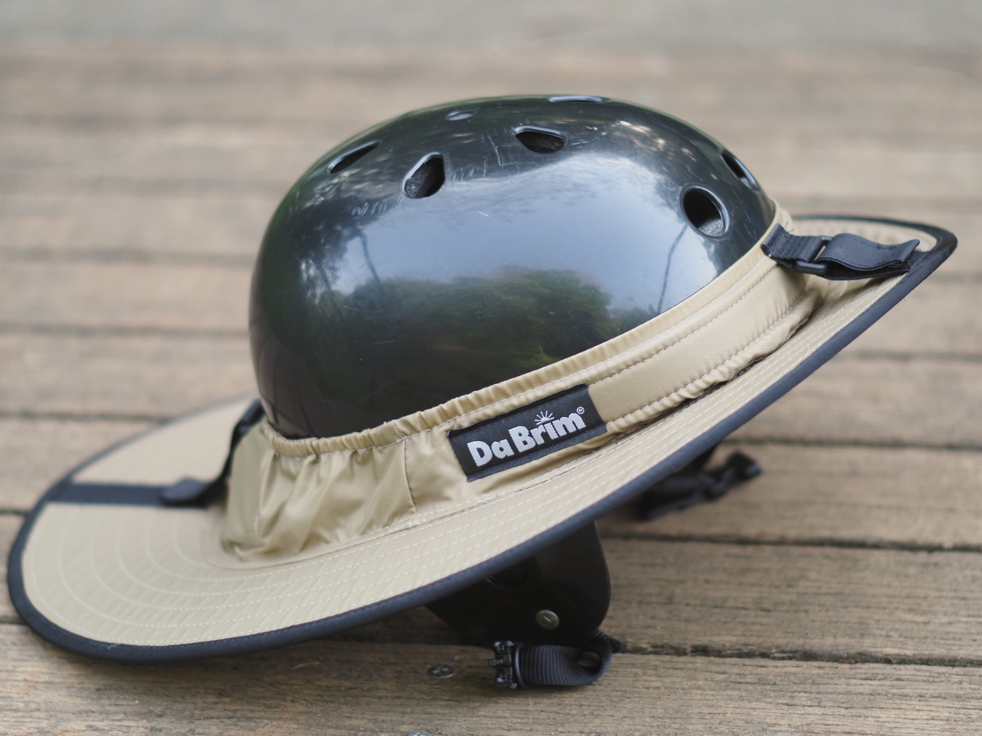 DA BRIM ヘルメット用サンバイザーBLUELUG DA BRIM ヘルメット用サンバイザーBLUELUG