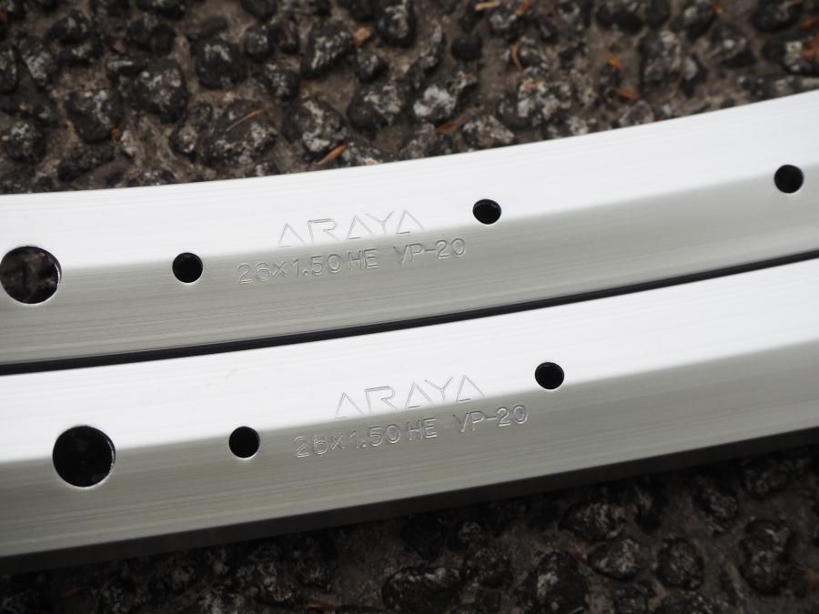 ARAYA 26x1.5 VP20 - CHOUCHIN CYCLE ARAYA 26x1.5 VP20 - CHOUCHIN CYCLE