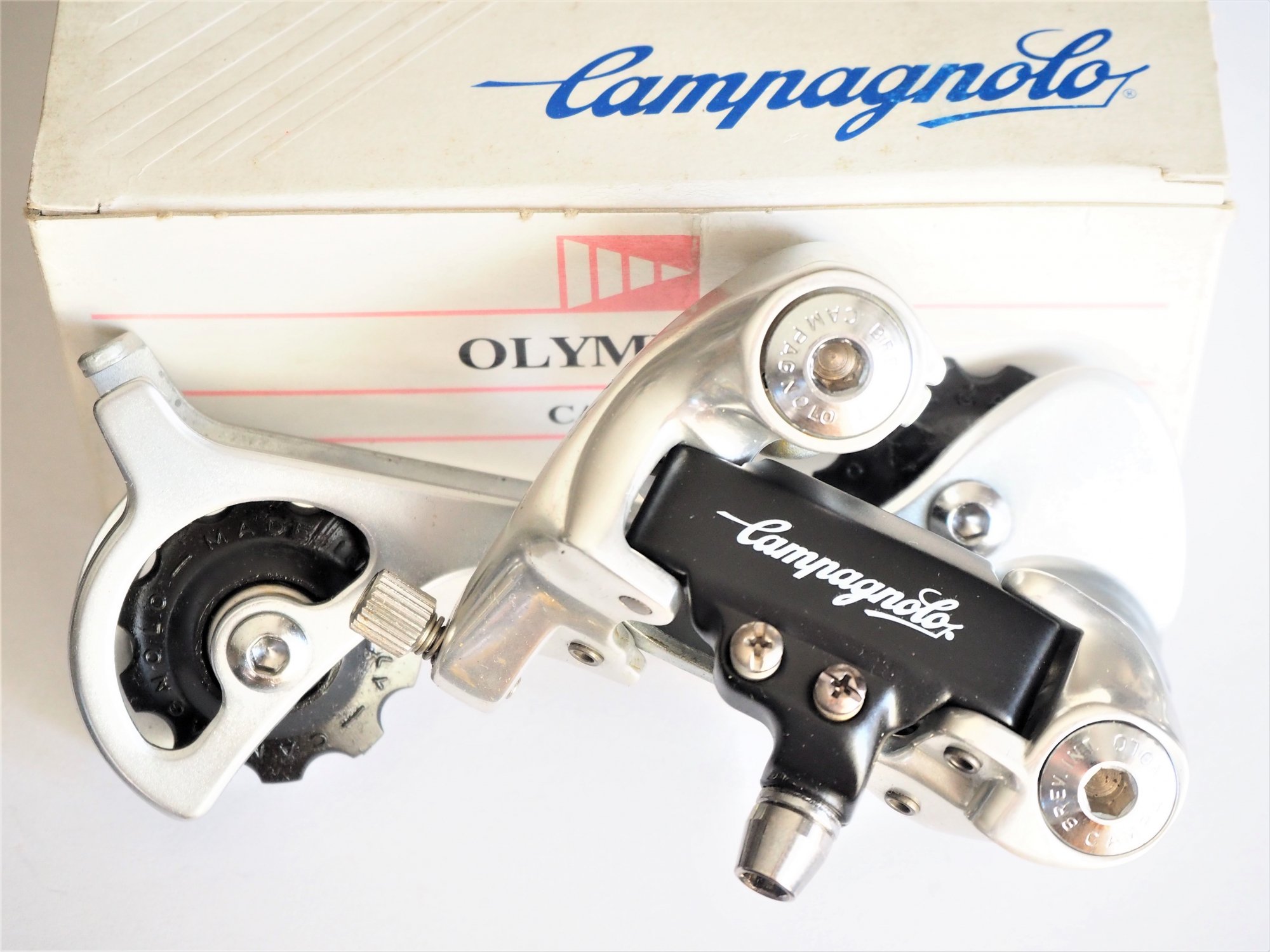 <img class='new_mark_img1' src='https://img.shop-pro.jp/img/new/icons14.gif' style='border:none;display:inline;margin:0px;padding:0px;width:auto;' />CAMPAGNOLO OLYMPUS 